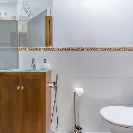 Comfort Breather - El Laurel Apartment