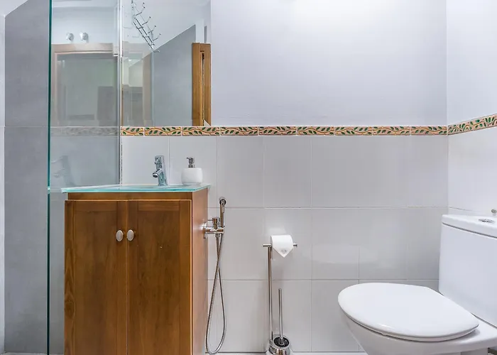 Comfort Breather - El Laurel Apartment